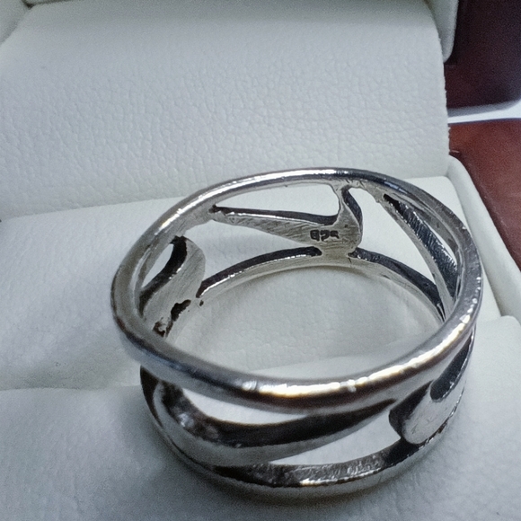 Nike VTG 925 Sterling Silver Ring (Not Mass Produced) - Picture 4 of 4